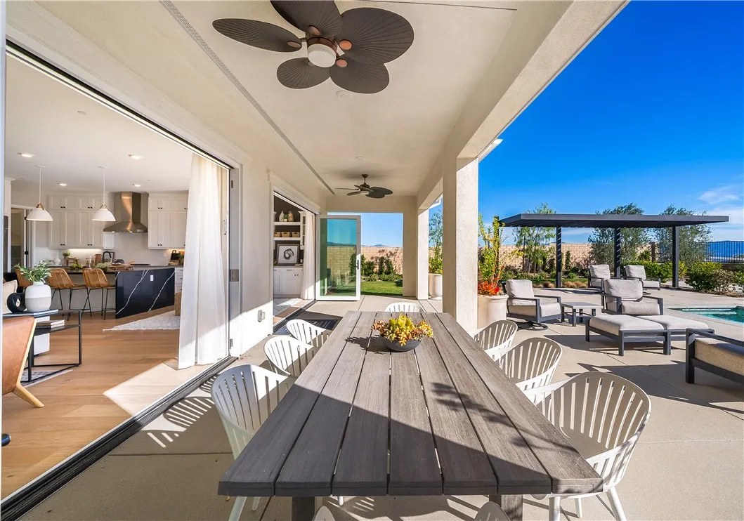 28414 Old Springs, Castaic, California 91384 home-pic-49